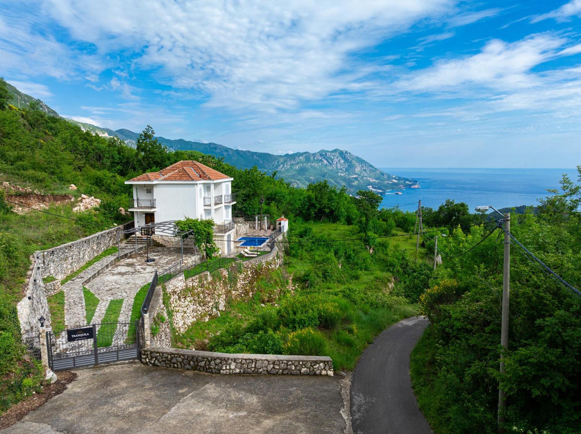 Tranquila Villa
